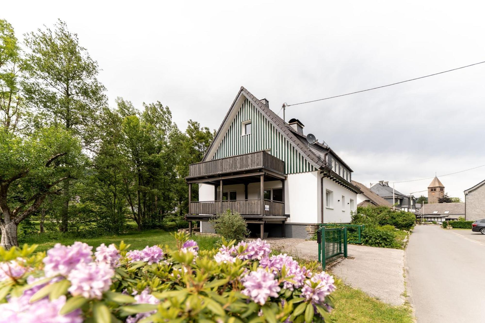 Ferienwohnung Haus An Der Lenne Lennestadt Exterior foto